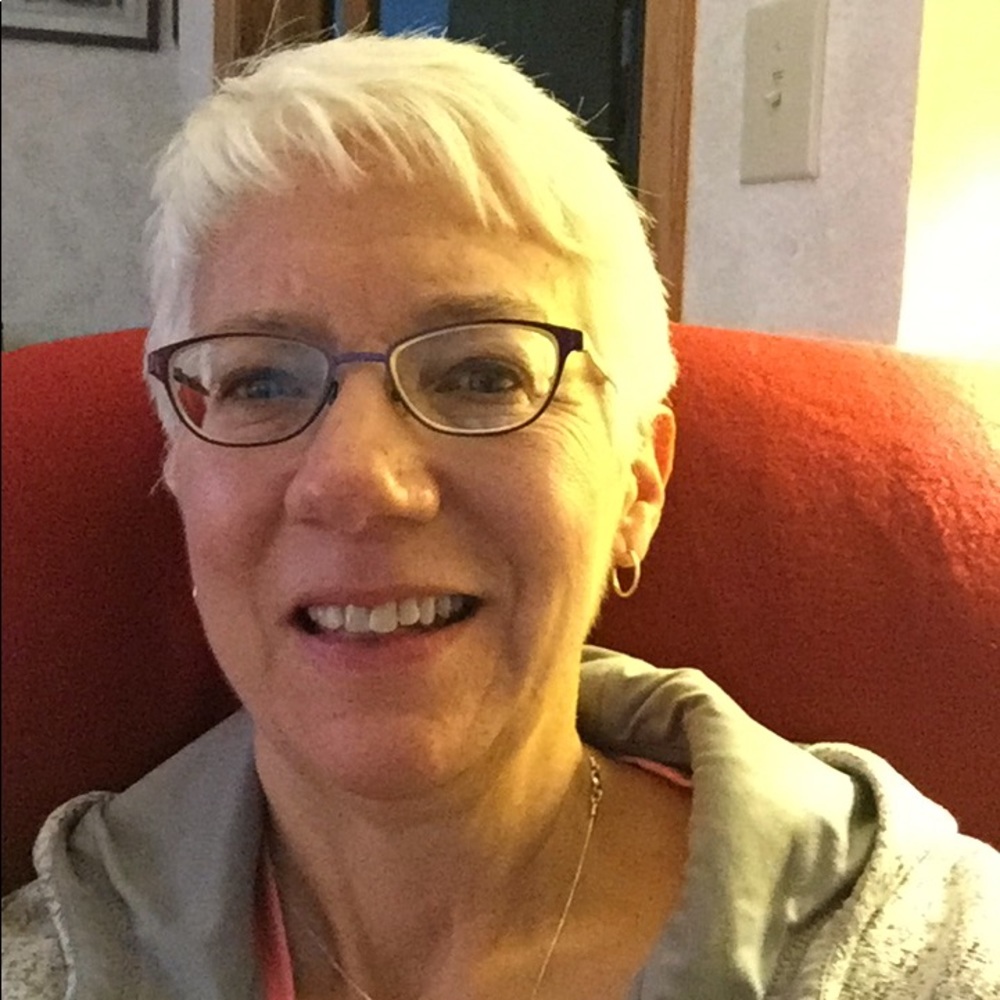 Meet your Posher, Lisa